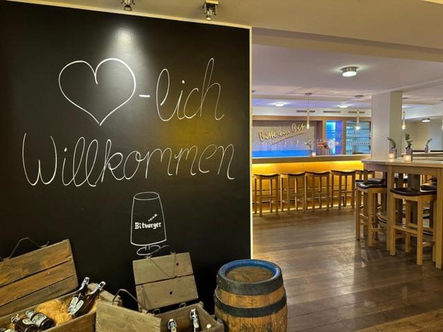 Zum Simonbraeu Hotel Bitburg Buitenkant foto