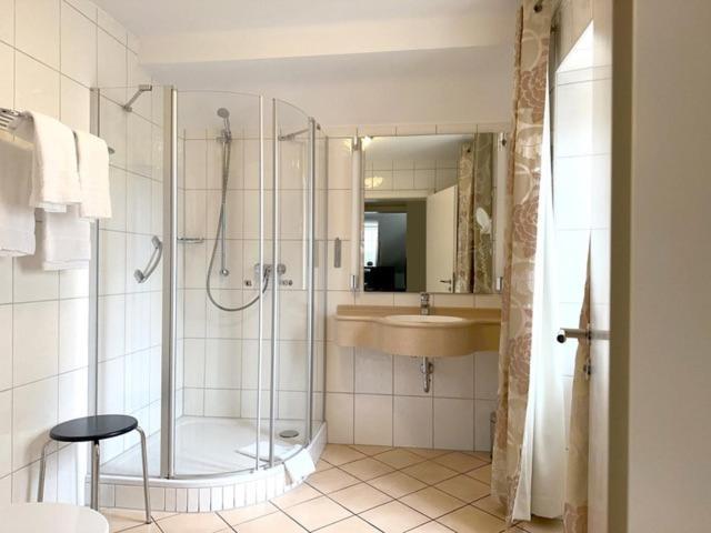 Zum Simonbraeu Hotel Bitburg Buitenkant foto