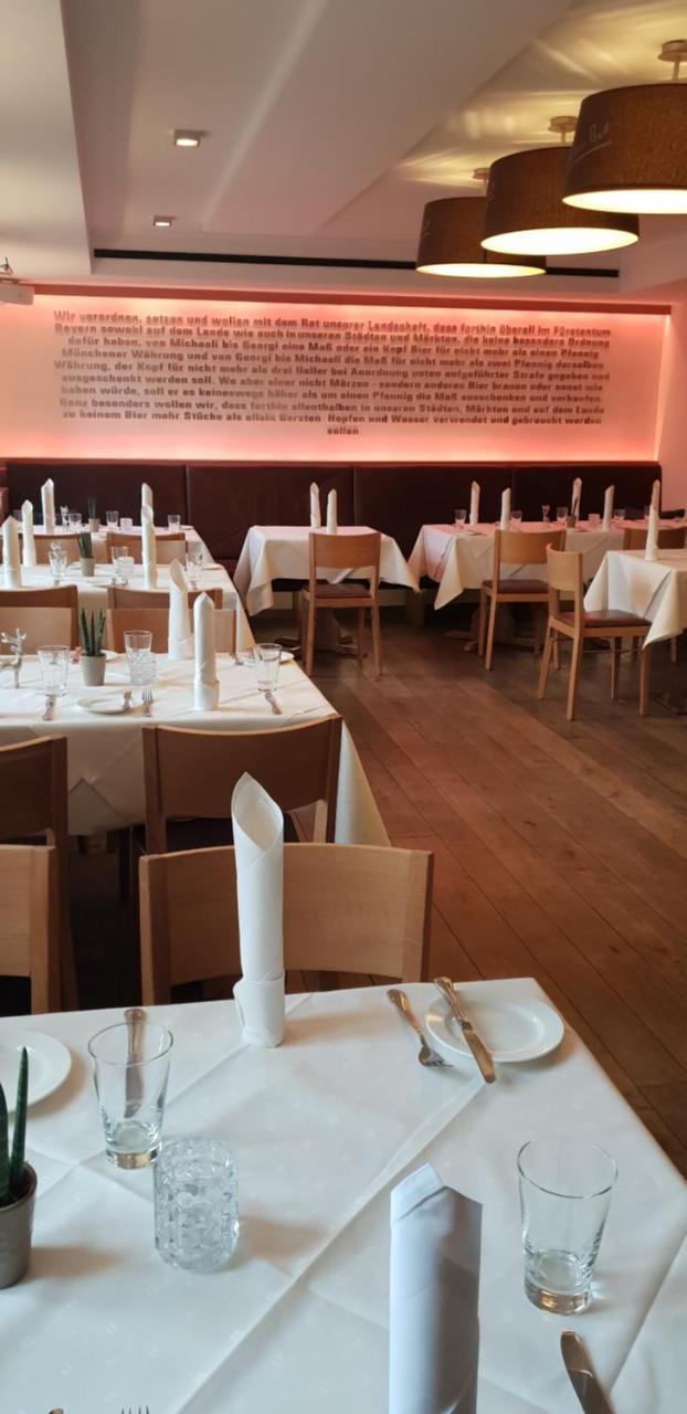Zum Simonbraeu Hotel Bitburg Buitenkant foto