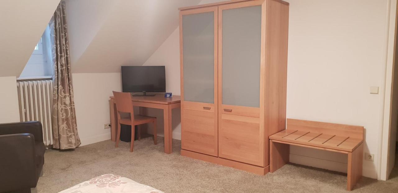 Zum Simonbraeu Hotel Bitburg Buitenkant foto