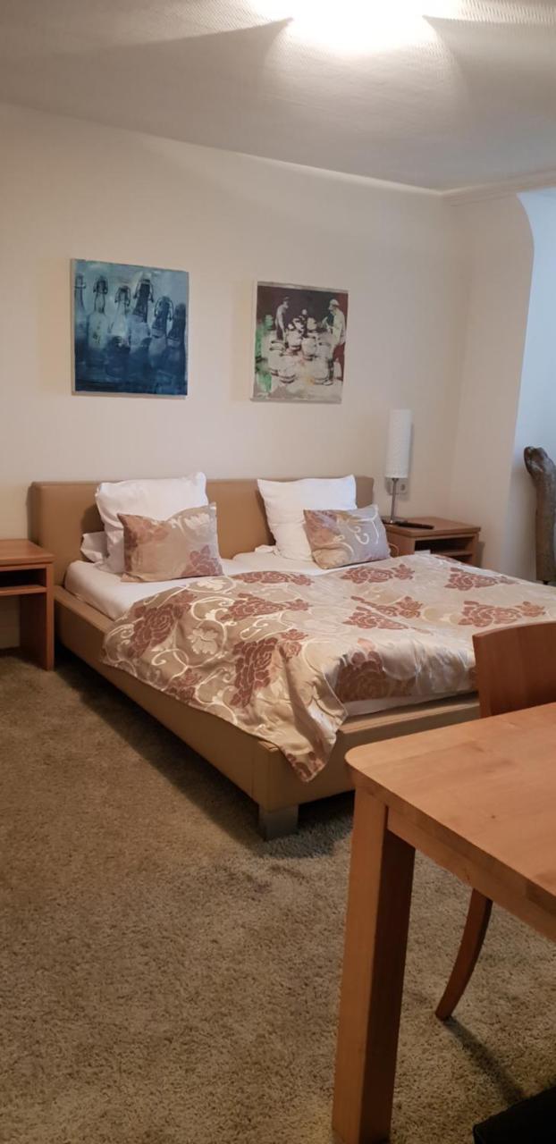 Zum Simonbraeu Hotel Bitburg Buitenkant foto