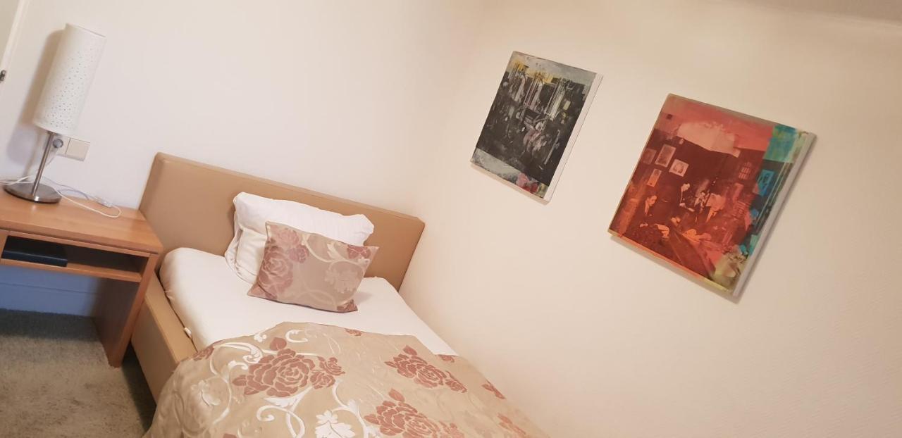 Zum Simonbraeu Hotel Bitburg Buitenkant foto
