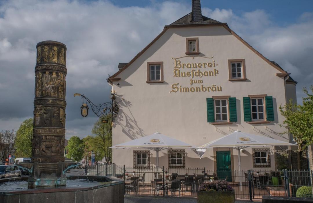 Zum Simonbraeu Hotel Bitburg Buitenkant foto
